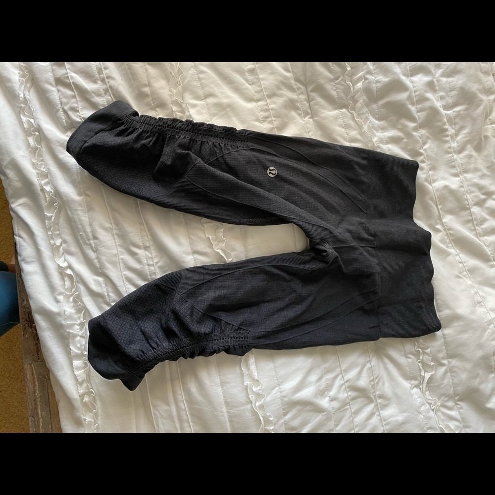 Lululemon crops